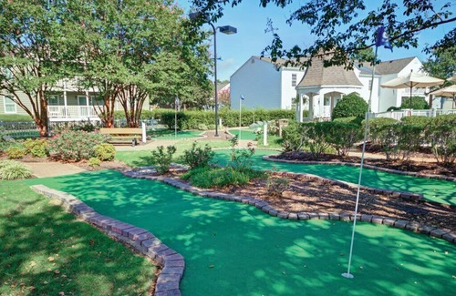 Williamsburg Condo | Relaxing Kingsgate: 3 Bedroom Getaway in Williamsburg, VA