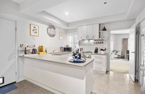 Ballarat House | Idyllic Retreat Near Lake Wendouree - Guest Rated 9.8