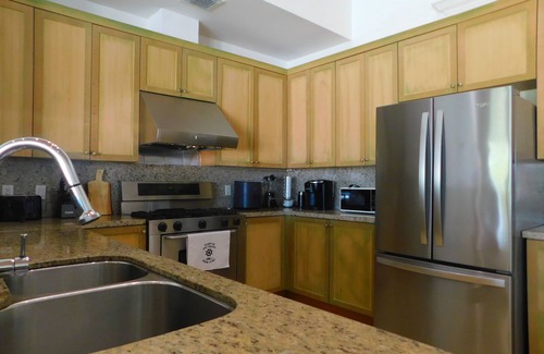 Alice Town House | Charming 4-bedroom house with WiFi, AC in marvelous Bailey Town