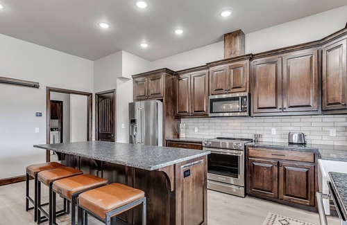 Tribbey Cabin | Charming 4-bedroom cabin with 160 acres