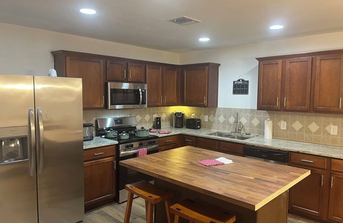 Little Elm House | Charming 4-bedroom house with AC, WiFi in serene Little Elm