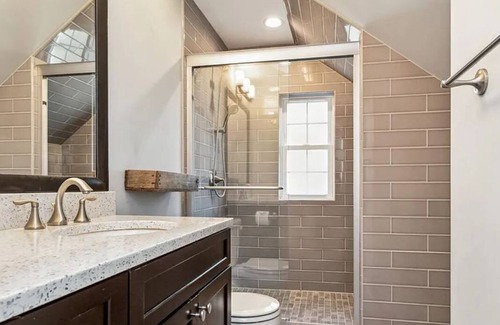 Annandale House | Charming 4-bedroom house with huge, fenced yard and fitness room in Annandale