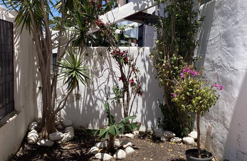 Marbella Cottage | Gite Marbella: Family-Friendly Retreat with Pool & Spa