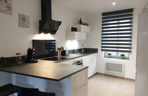 Le Vaudreuil House | Idyllic 4* House with Pool and Garden by the Eure River