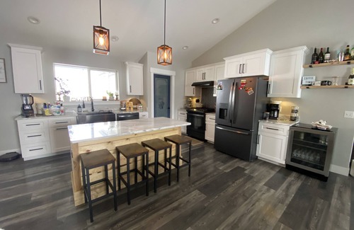 East Helena House | Cozy 4bd Home with Indoor Fireplace & Pet-Friendly Amenities