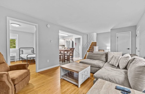 South Burlington House | Ideal 5B Home in Family-Friendly Neighborhood