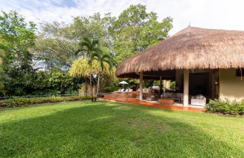 Anapoima Apartment | Charming 5BR Villa at Mesa de Yeguas