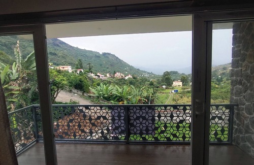 Kodaikanal Bed & Breakfast | Charming 8-bedroom bed & breakfast with WiFi in Kodaikanal