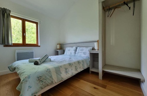 Mervent Villa | Inviting 8-Bedroom Retreat in the Scenic MERVENT Forest