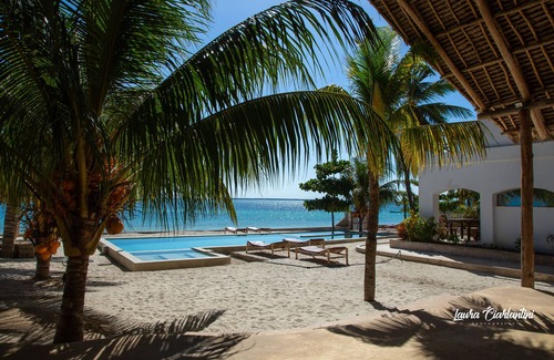 Uroa Villa | Inviting Beach Villa with Pool, Pet-Friendly for 21 Guests