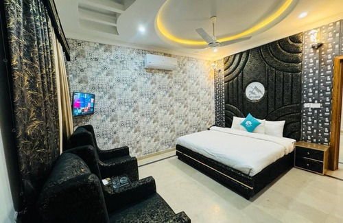 Islamabad Bed & Breakfast | Charming 9-bedroom B&B with WiFi and AC in enchanting Islamabad