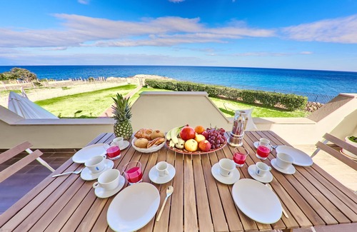 Augusta Villa | Charming abode on the sea, enchanting views, all comforts, descent to the sea