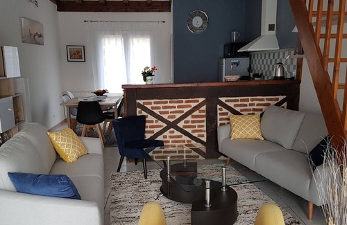 Figeac House | Relaxing 6/8 Sleeper House with Pool in Lunan – Guest Rated 9.8