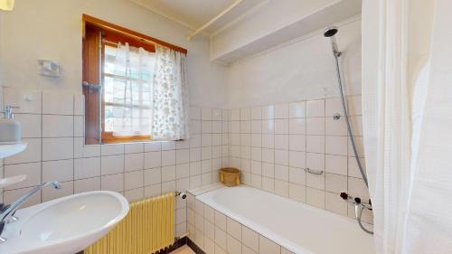 Saint-Luc Apartment | Inviting Alpine Studio in Val d'Anniviers for Families