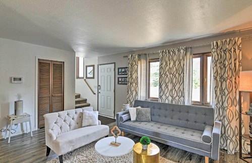 Northeast Anchorage House | Inviting Anchorage Townhome with Patio and Family Amenities