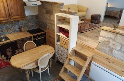 Acheres-la-Foret Apartment | Comfortable Apartment with Ocean View in a Scenic Farmyard
