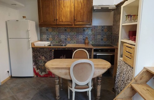 Acheres-la-Foret Apartment | Comfortable Apartment with Ocean View in a Scenic Farmyard
