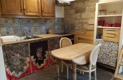 Acheres-la-Foret Apartment | Comfortable Apartment with Ocean View in a Scenic Farmyard