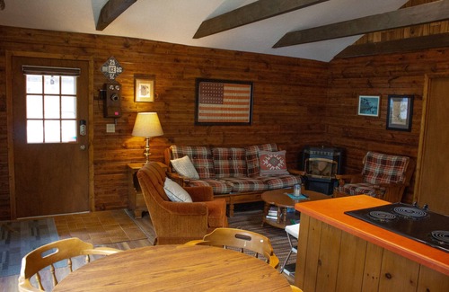 Lac du Flambeau Cottage | Cozy Fence Lake Cottage with Breathtaking Sunset Views