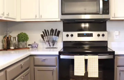 Mckinney Park East House | Charming and Cozy 3-bedroom house in cool Austin with AC, WiFi