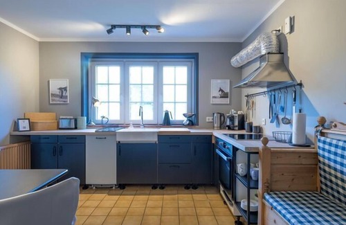 Aventoft Apartment | Cozy Holiday Home with Fireplace, Pet and Child Friendly