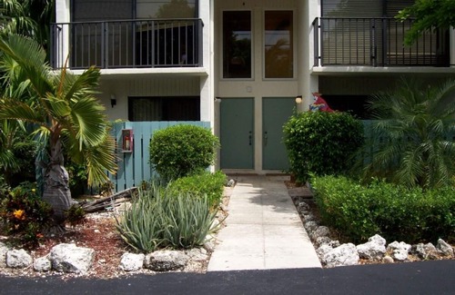 Islamorada House | Unique Townhouse Retreat in the Keys with Pool & Beach Access