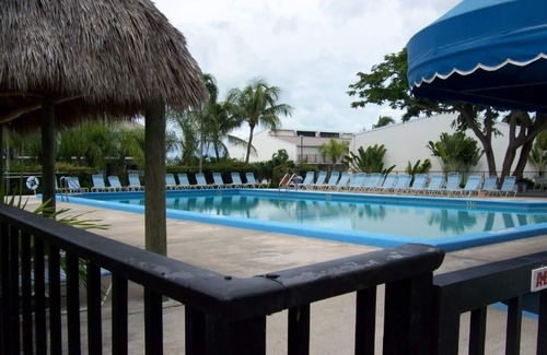 Islamorada House | Unique Townhouse Retreat in the Keys with Pool & Beach Access