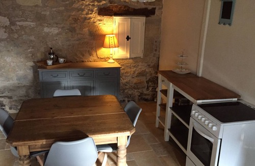 Corgnac-sur-l'Isle House | Charming and peaceful character cottage for two!