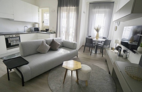 Asti Apartment | Modern Three-Bedroom Apartment with Spa in Asti