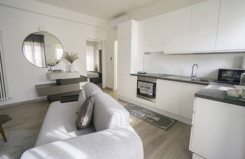 Asti Apartment | Modern Three-Bedroom Apartment with Spa in Asti