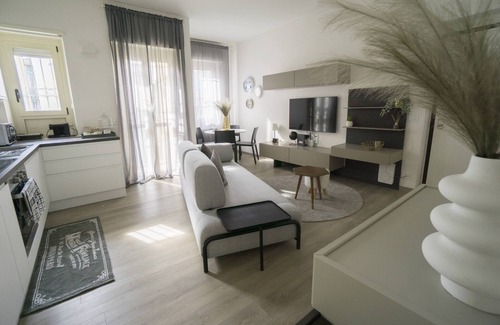 Asti Apartment | Modern Three-Bedroom Apartment with Spa in Asti