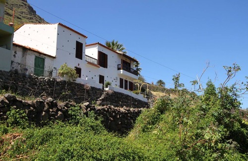 Hermigua House | Serene Cottage with Oceanfront Views and Premier Amenities
