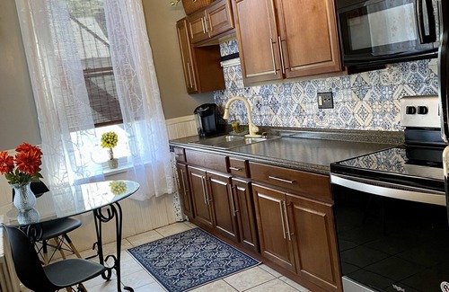Rohrerstown Apartment | Unique 1 Bedroom Victorian Apartment with Ocean View