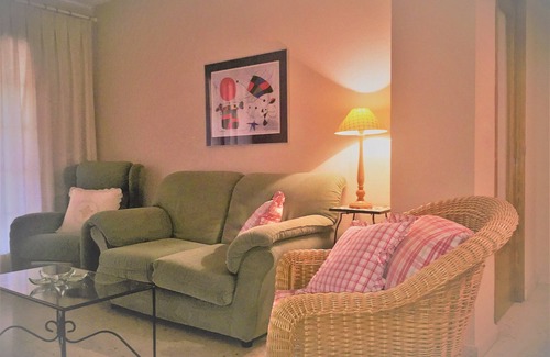 Port Saplaya Apartment | Cozy Ocean View Apartment with Pool & Kitchen Amenities