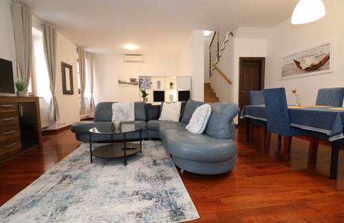 Old Town House | Cozy Apartment with Spa and Kitchen in Bratislava's Heart