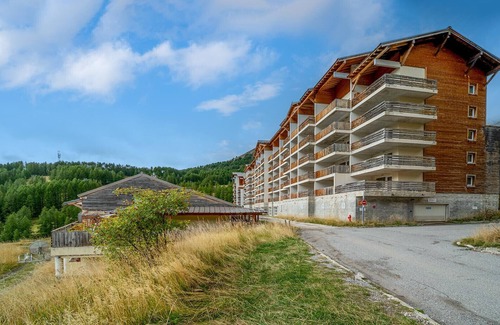 Allos Apartment | Charming Apart for 6 near the Ski Slopes