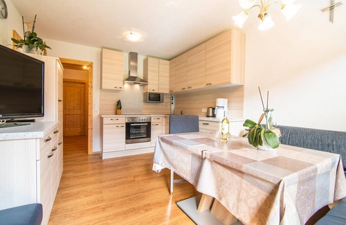 Gerlosbergeben Apartment | Cozy Farm Apartment with Kitchen & Breakfast Included