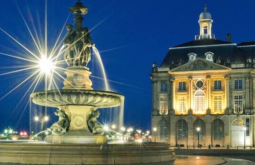 Bordeaux Sud Apartment | Beautifully Decorated Apartment for Two with Spa Access