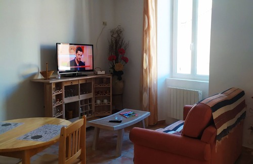 Salavas Apartment | Cozy Apartment with Ocean View and Pool for Two Guests