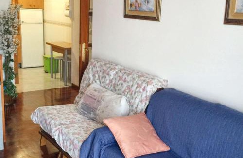 O Grove Apartment | Scenic Apartment in El Grove with Sea View and Family Focus