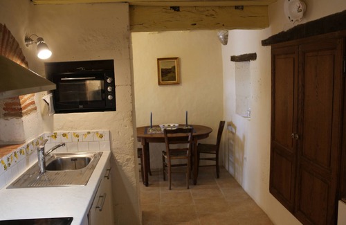 Allemans Apartment | Elegant Apartment in a 16th Century Mansion with Ocean View