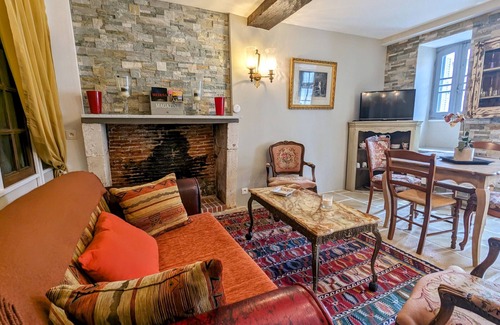 Le Blanc Apartment | Gite Le Blanc: Cozy Retreat with Spa and Pet-Friendly Perks