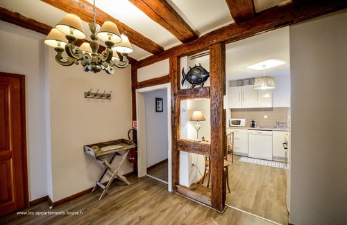 Riquewihr Apartment | Historic Alsatian Apartment with Pool & Lake View