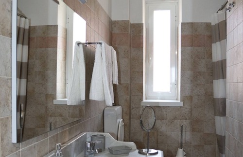 Barriera Vecchia-San Giacomo Apartment | Charming apartment in the city center