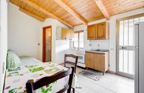 Marina di Pisciotta Apartment | Cozy Apartment with Terrace in Pisciotta - Family & Pet Friendly