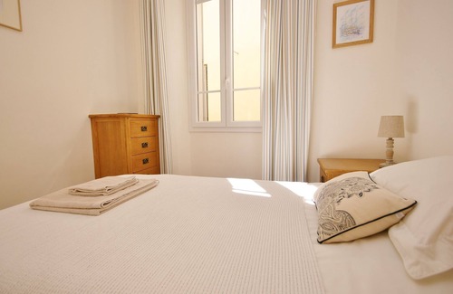 Le Suquet Apartment | Beautiful Apartment with Pool in Central Cannes - Rated 9.8