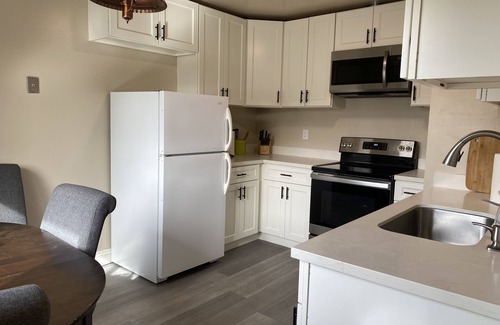 Rose Garden Apartment | Inviting Apartment in the Heart of Silicon Valley