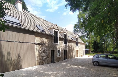 Saint Sozy Apartment | Inviting Apartment "Le Célé" with Pool & Breakfast Included