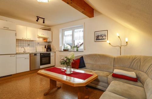 Neukirch Apartment | Top-Rated Apartment “Merk” with Balcony & Garden Retreat