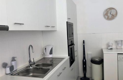 Consolacao Apartment | Pet-Friendly Apartment in Peniche with Great Guest Rating